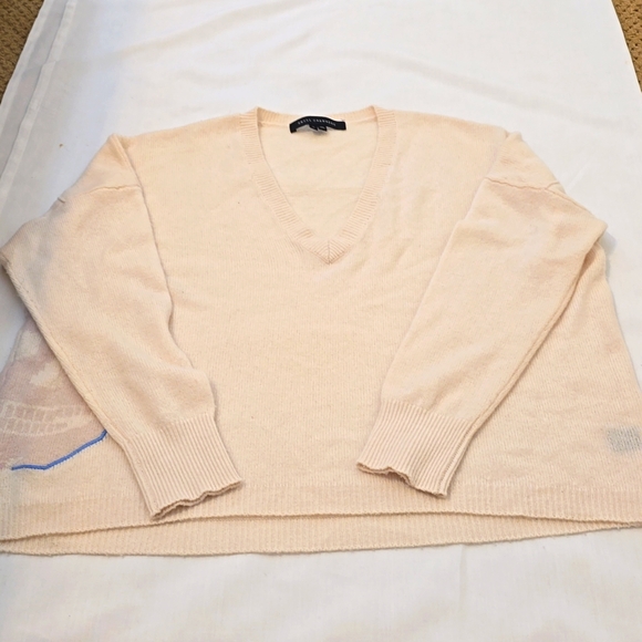 SKULL CREAM/IVORY  CASHMERE VNECK SWEATER SIZE SMALL - Picture 5 of 11